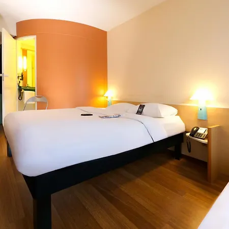 Otel Ibis Potsdamer Platz 2*